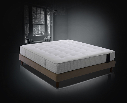 Trois Couronnes Prive IV