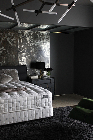 KLUFT Royal Sovereign Collection Gramercy Plush