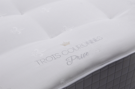 Trois Couronnes Prive IV