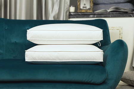 Подушка Trois Couronnes Lord