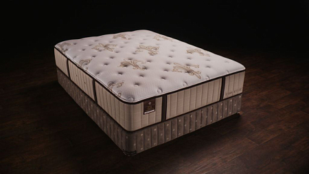 Stearns&Foster Estate