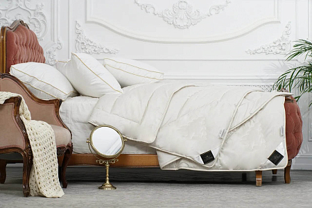 Одеяло Trois Couronnes Meditation Night Wool & Cedar