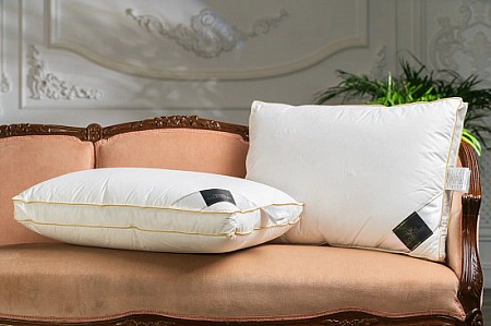 Подушка Trois Couronnes Luxury Selection 3-chamber Goose Down SOFT