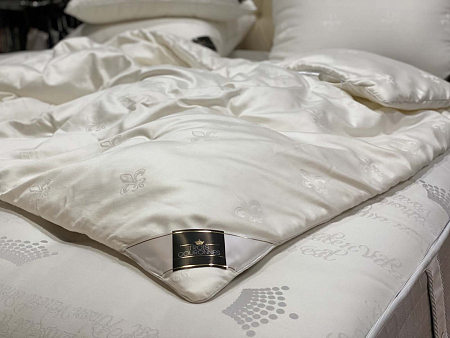 Одеяло Trois Couronnes Luxury Selection Silk/Bamboo