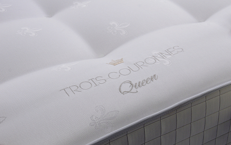 Trois Couronnes Queen