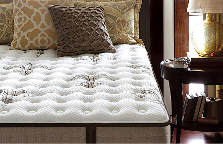 Stearns&Foster Estate