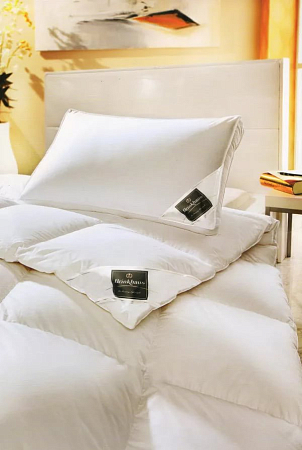 Подушка Brinkhaus Luxury Lifestyle Chalet Plus MEDIUM