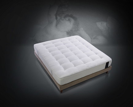 Trois Couronnes Queen