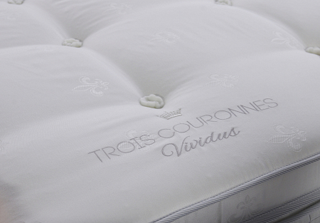 Топпер Trois Couronnes Vividus