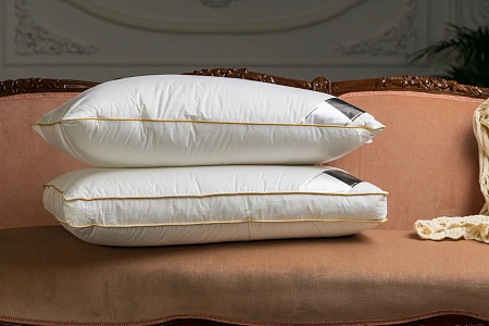Подушка Trois Couronnes Luxury Selection 3-chamber Goose Down SOFT