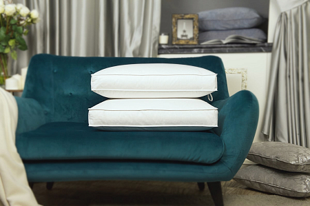 Подушка Trois Couronnes Lord