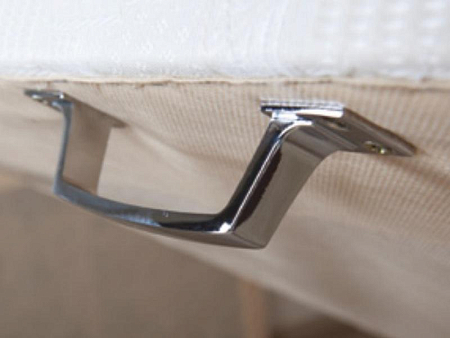 Основание Hotel Strong