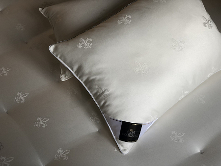 Подушка Trois Couronnes Mao XL