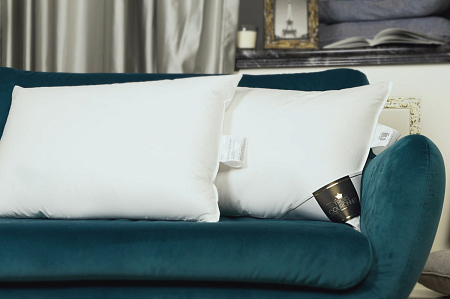 Подушка Trois Couronnes Princess Down Pillow